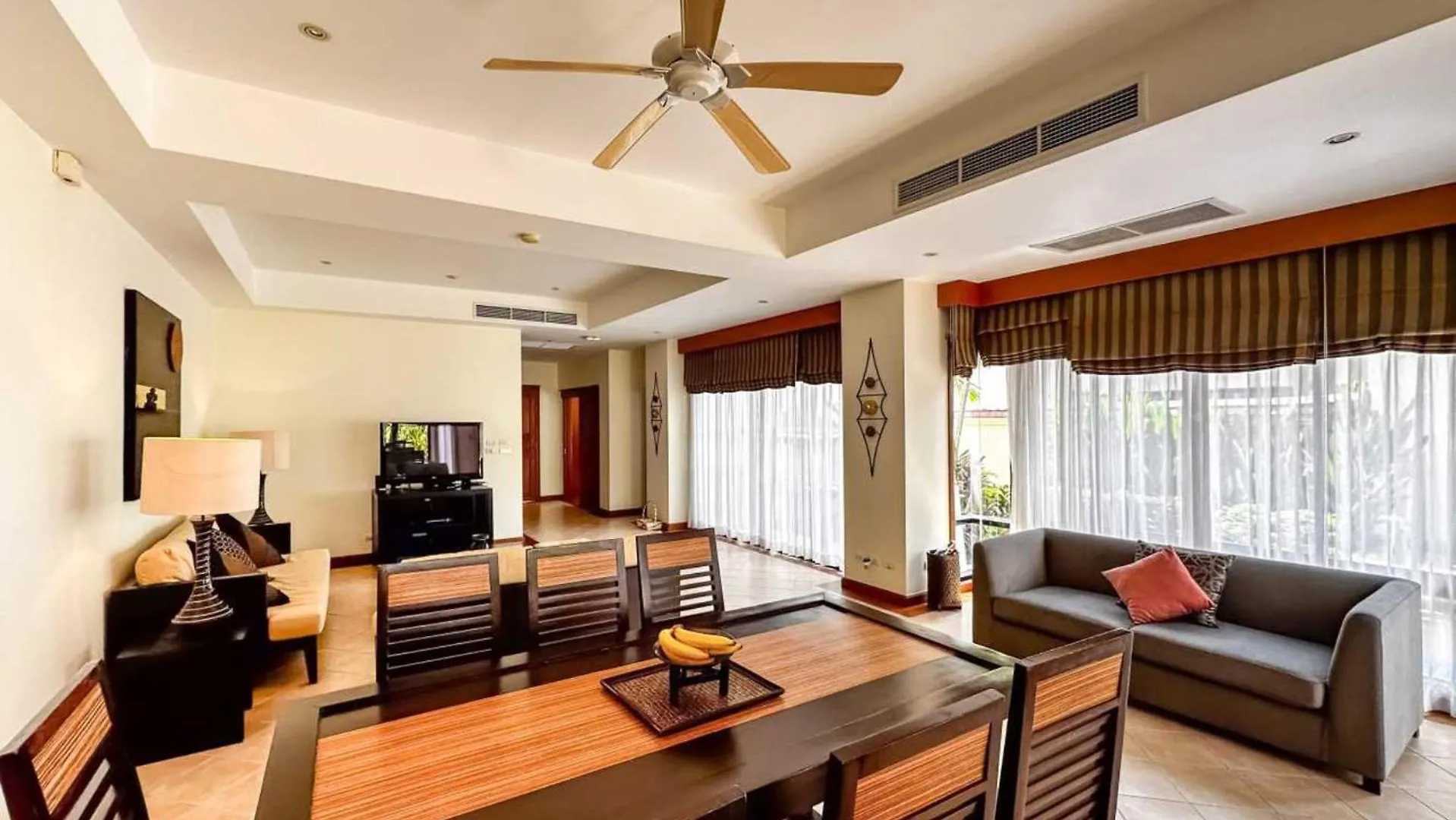 Beautiful 3-Bed Villa In Cherngtalay Thalang Layan Beach