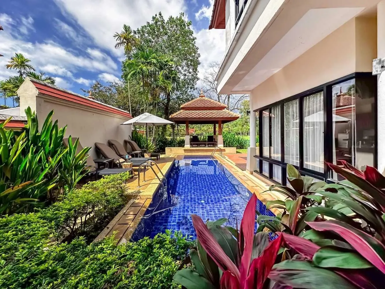 Beautiful 3-Bed Villa In Cherngtalay Thalang Layan Beach