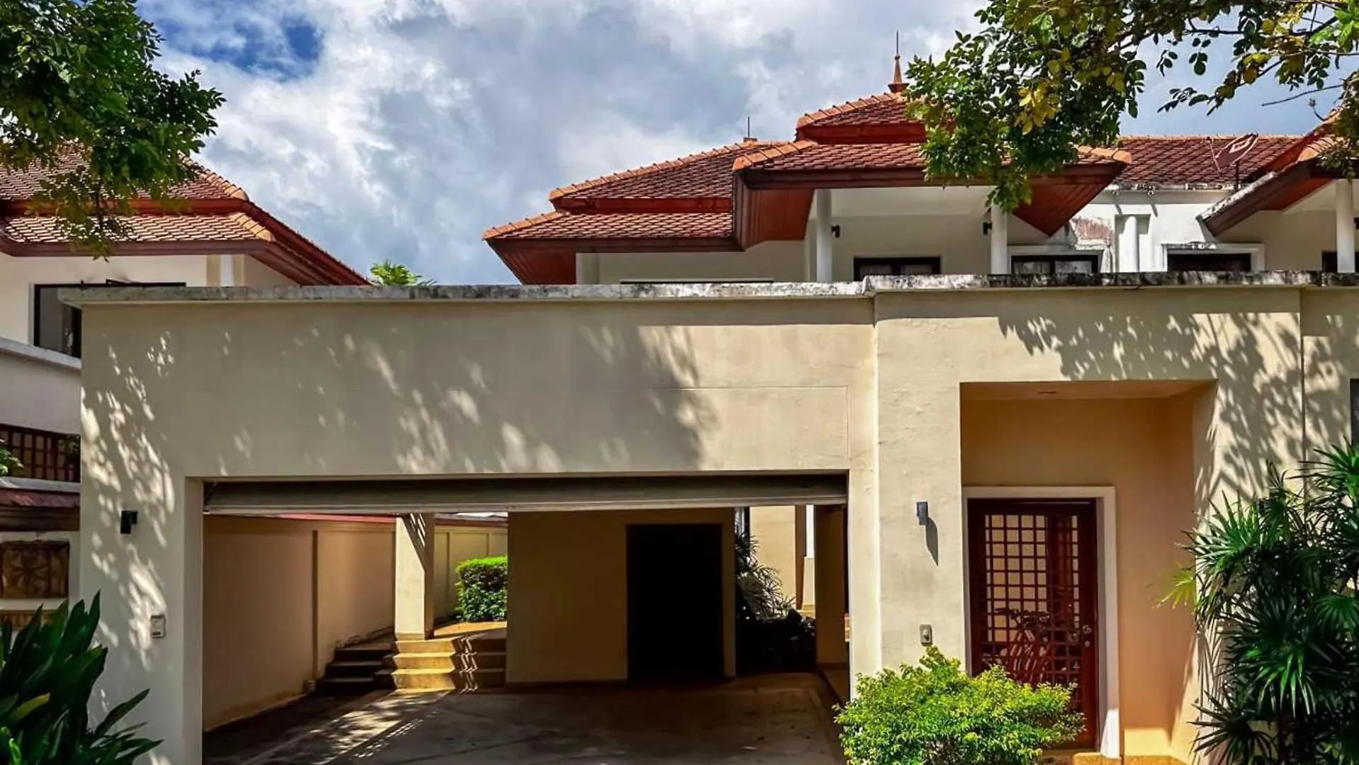 Beautiful 3-Bed Villa In Cherngtalay Thalang Layan Beach
